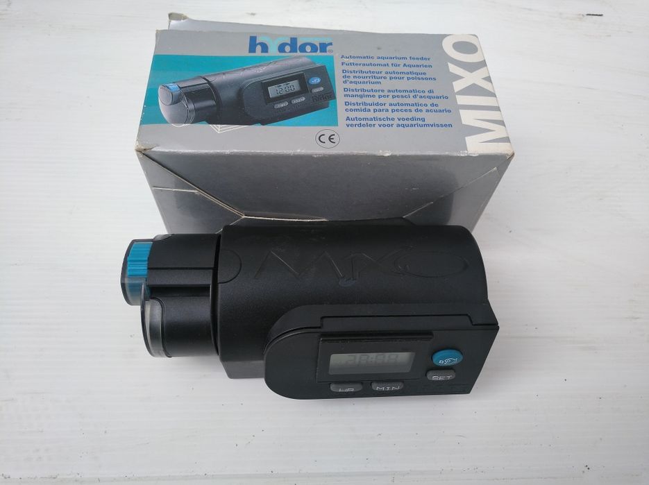 Alimentador automático de peixes