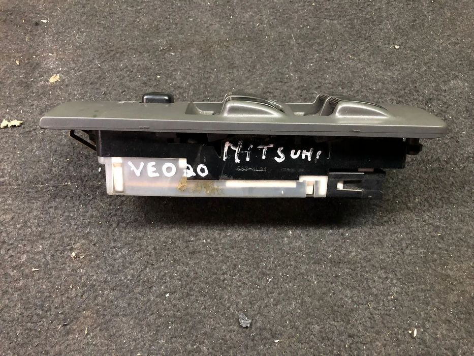 MITSUBISHI SPACE WAGON COMANDO VIDROS - VE020