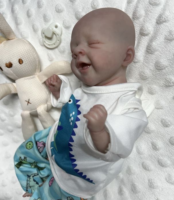 Bebe reborn acompanha prendas