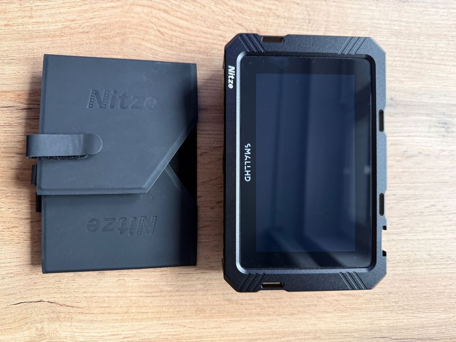 Monitor podglądowy SmallHD Cine 5 + klatka Nitze, jak nowy!