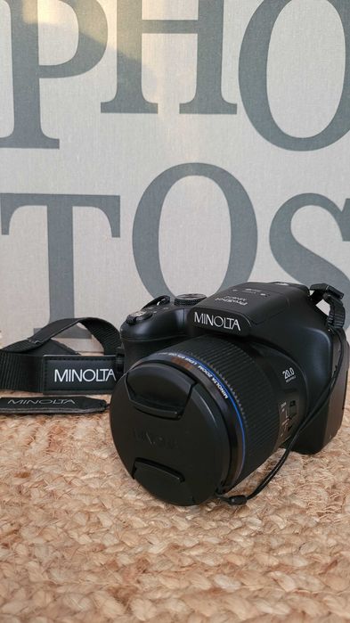 aparat fotograficzny Mnolta Pro Shot z megazoomem 67x