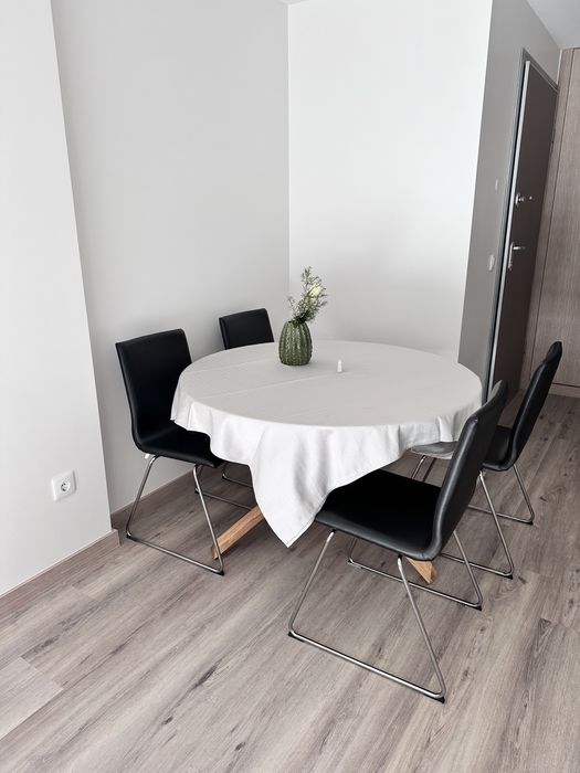 Quatro cadeiras Ikea Lillana como novas