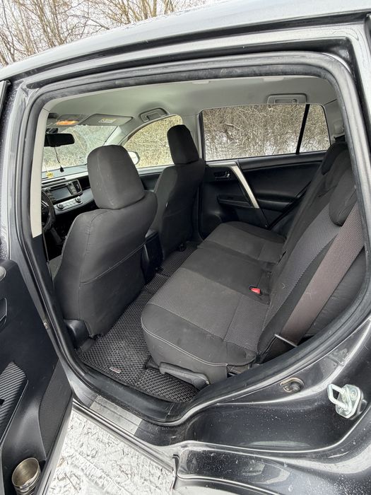 Toyta RAV 4 . 2014. 2.5 газ / бензин