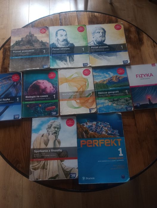 Książki do klasy 1 technikum liceum 20zl sztuka