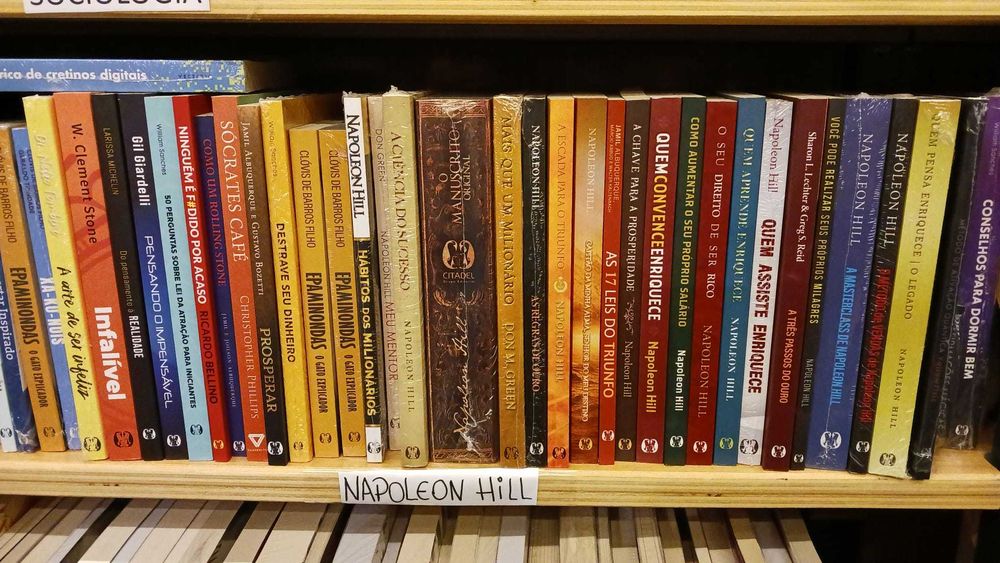 Napoleon Hill e Robert Kiyosaki (Colecção pai rico) - 22  livros