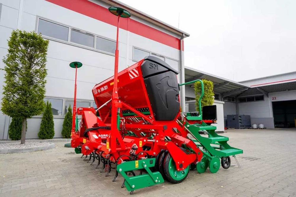 Siewnik Zbożowy AGRO-MASZ SR301 STOPKOWY Talerzowy SN301 2,5m 2,7m 3m
