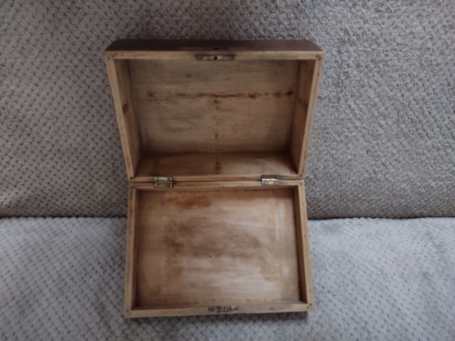 Drewniane pudełko na drobiazgi