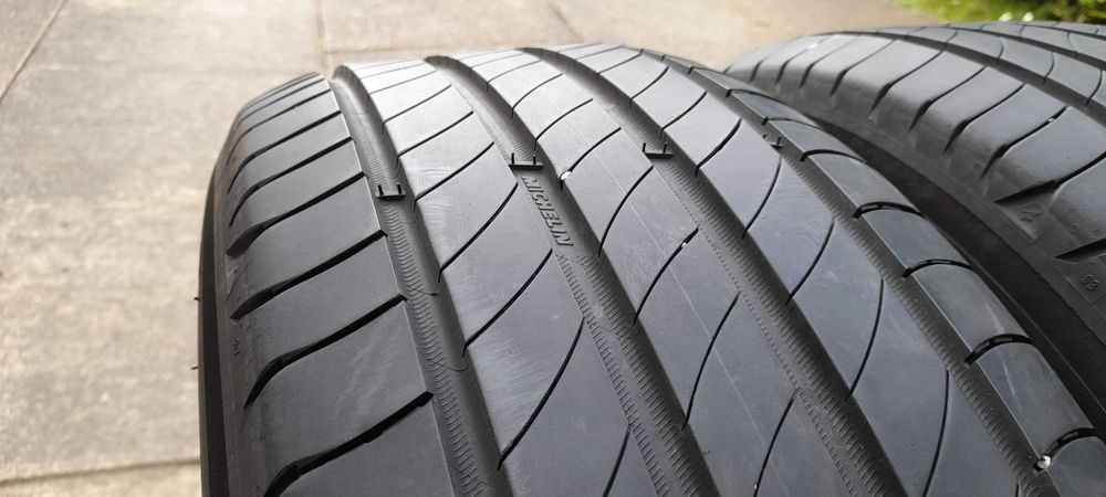 Opony letnie  Michelin  215/55 R17 V     94V