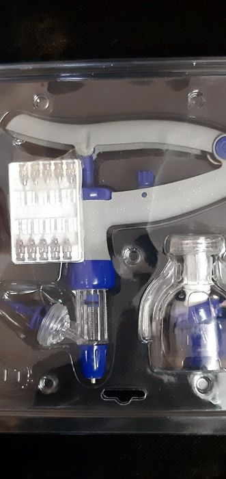 Strzykawki  ,automat do szczepiena dla golebie,kur ,,kury ,kaczki ,kró