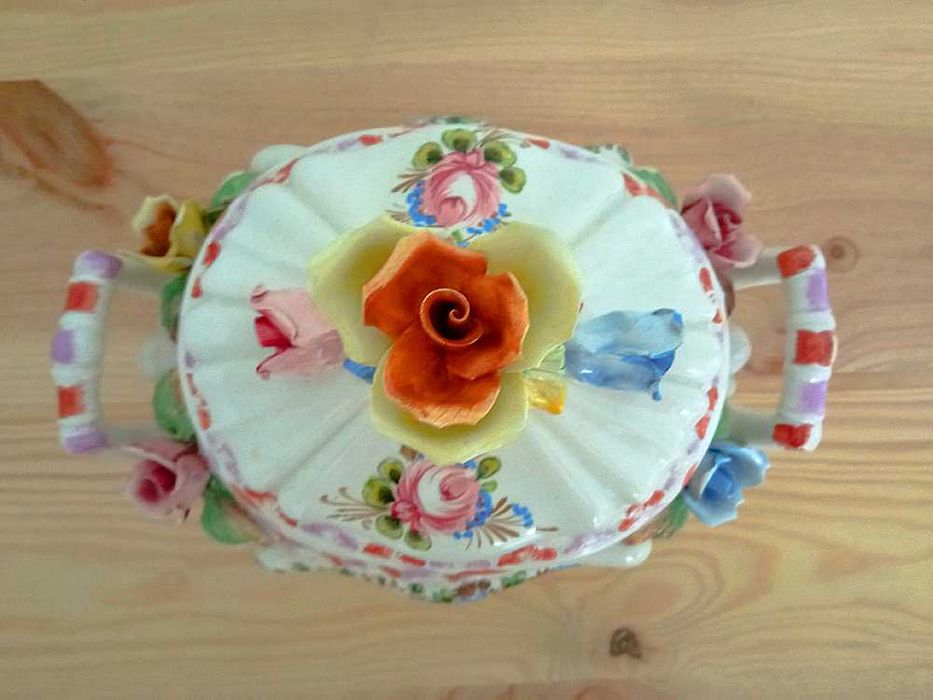 Terrina Em Porcelana Capodimonte