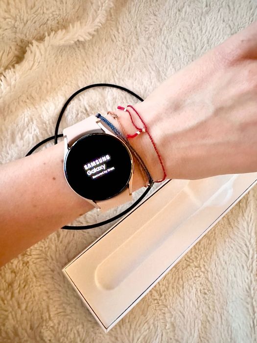 Damski smartwatch Samsung Galaxy Watch 4 zegarek różowy