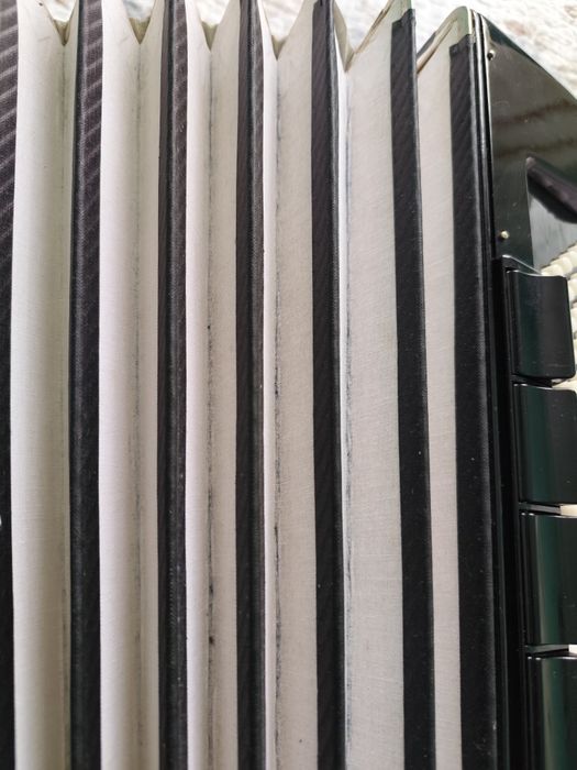 Продам акордеон Rojal standart 4/4