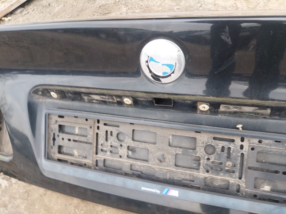 black sapphire czarna klapa tyl tylna bmw e46 sedan  m-pakiet listwa