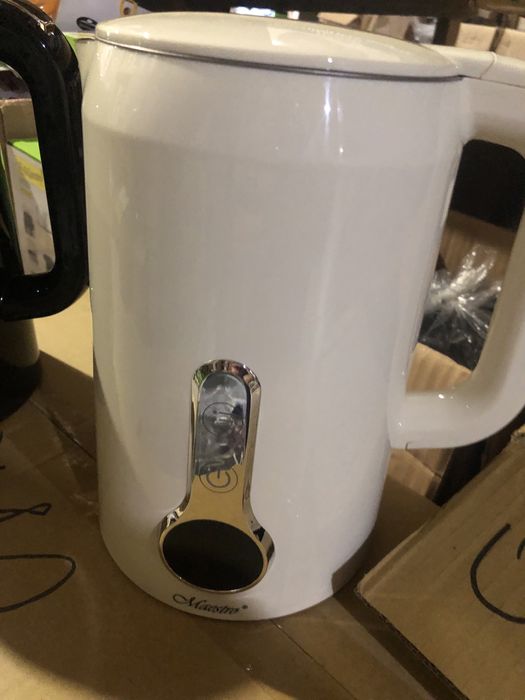 Black Ел.чайник1,7л 1850-2200Вт сенс.панель Maestro