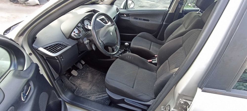 peugeot 207 1.4 b 10FGA 8fs lak ets lift  samochód na części