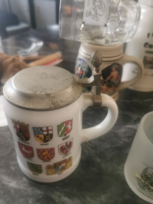 Canecas de louça de colecção., vários tamanhos