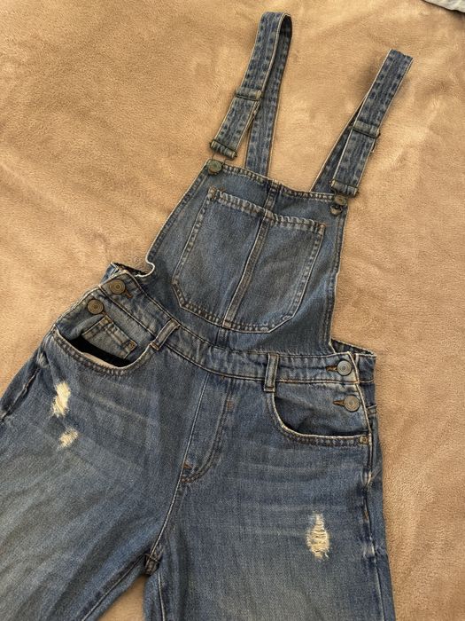 Джинсовий комбінезон bershka