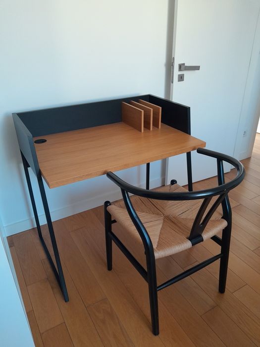 Vende cadeira e mesa de escritório