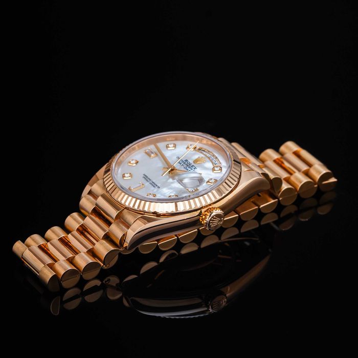 Zegarek Rolex Day Date 36 z diamentami Masa perłowa