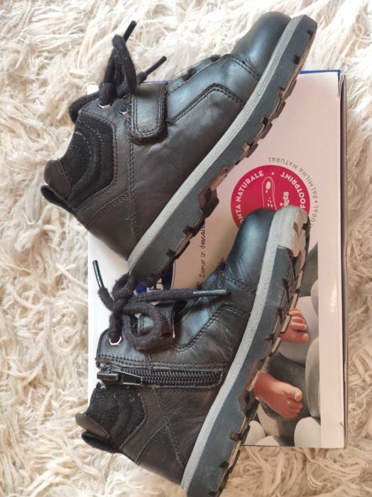 Ботинки демисезонные Chicco размер 25