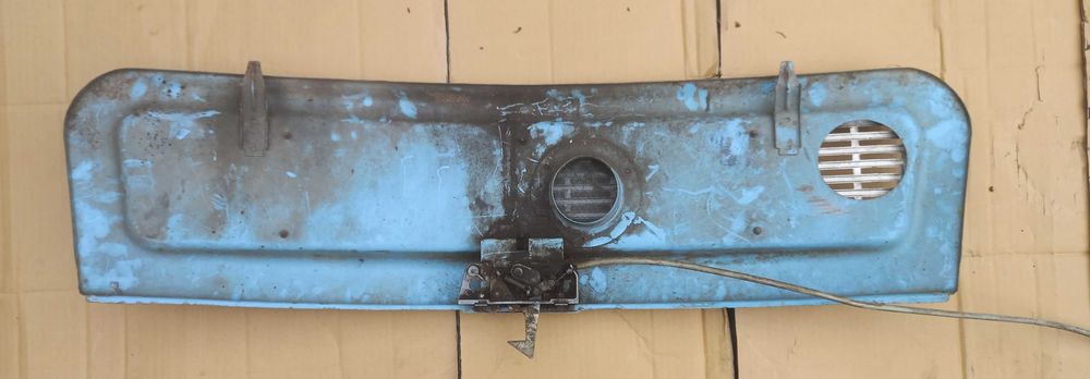 Trabant Grill Atrapa przod