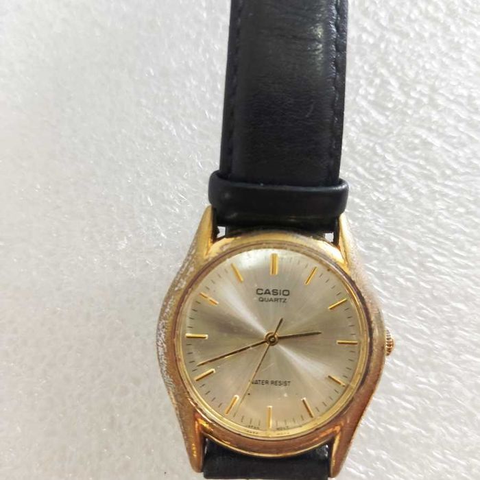 Relógio Casio MTP-1154 35mm diâmetro a funcionar com pilha