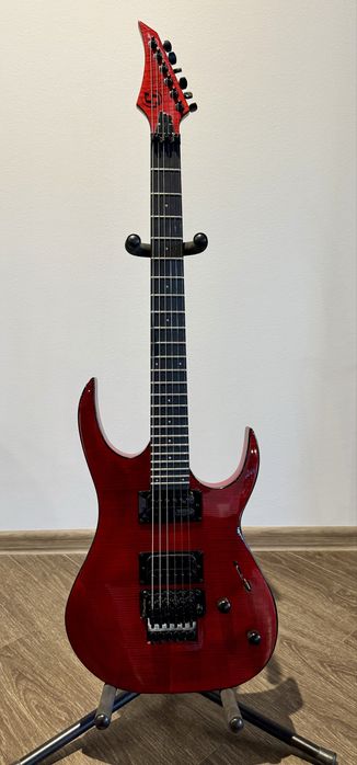 Продам електрогітару Solar