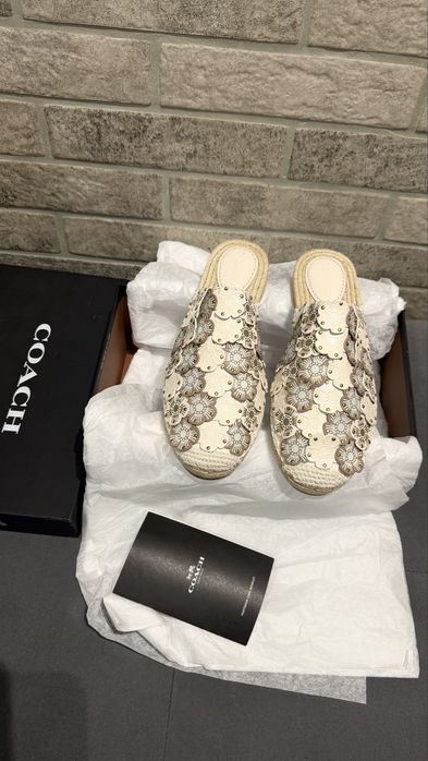 Шльопанці шкіряні Coach .Оригінал