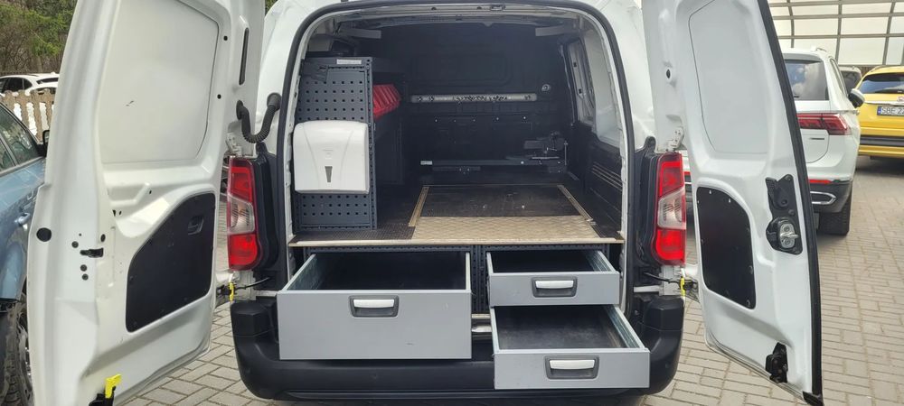 Opel COMBO  1.2 bz 110 KM Enjoy  L2 H1 Warsztat  Fv Vat 23% Gwarancja