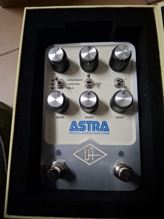 Pedal  Universal audio Astra