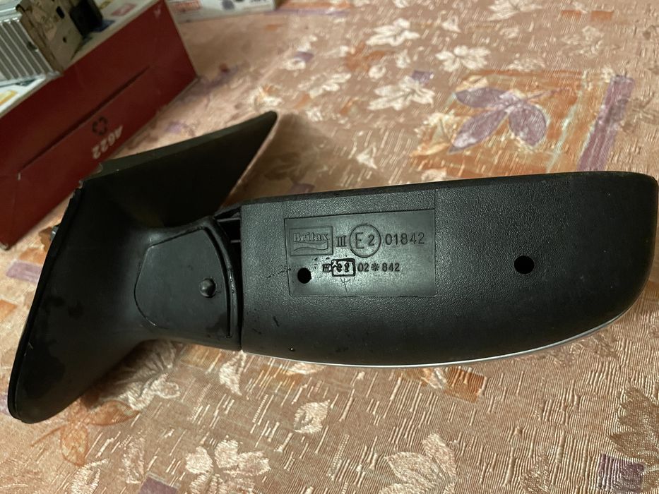 Продам електро дзеркало підходить на опель астра тігра і пежо 305