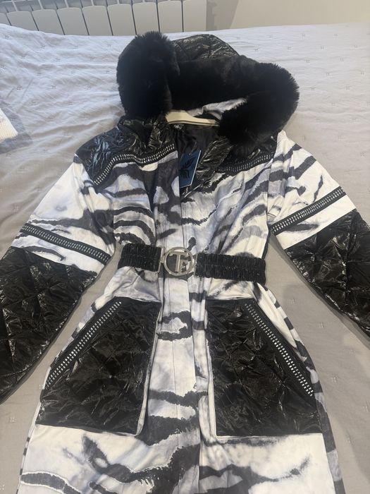 Nowy plaszcz tatu z tygrysem