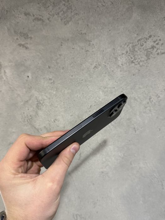 Б/у iPhone 15 256Gb Black