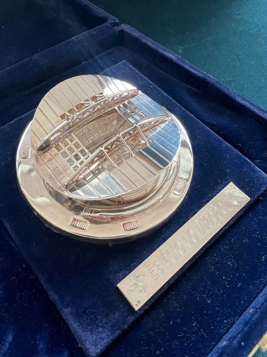 Fantástico Estádio do Dragão em PRATA Maciça marca Águia 925 - Edição Limitada