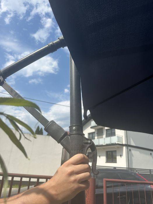 Parasol ogrodowy granatowy