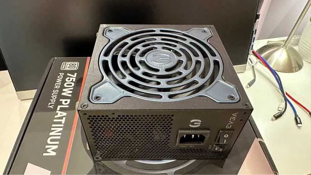 EVGA Supernova 750 P5 80 Plus Platinum 750W Fully Modular