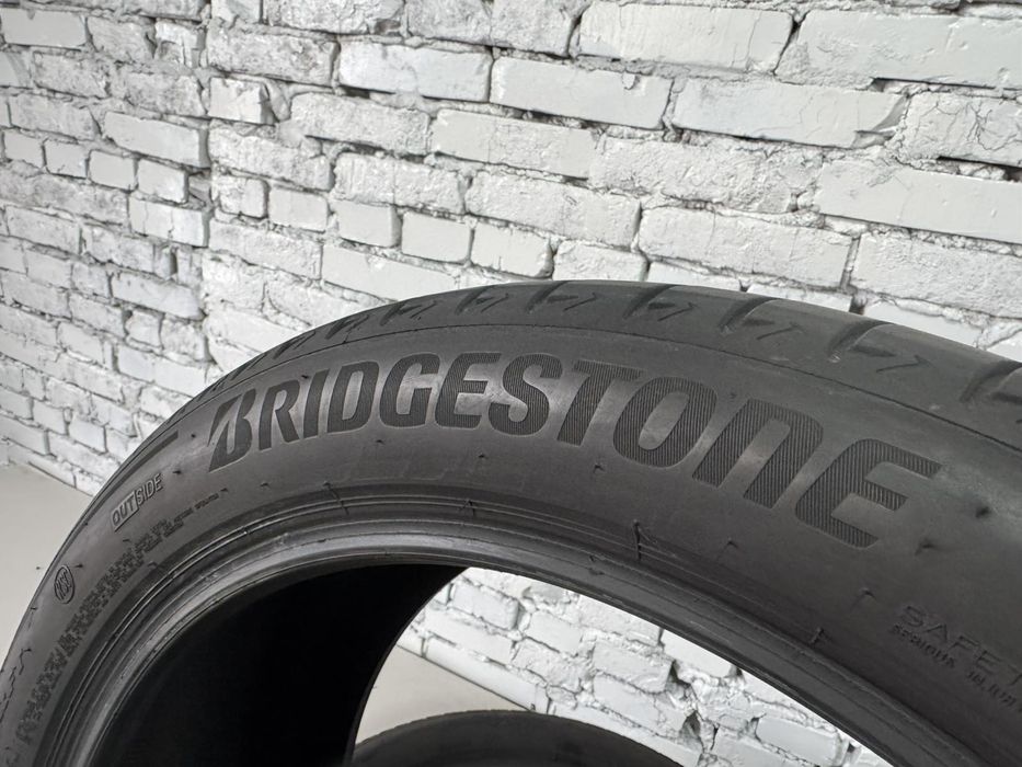 Літні шини Bridgestone 275/40 R20 RunFlat