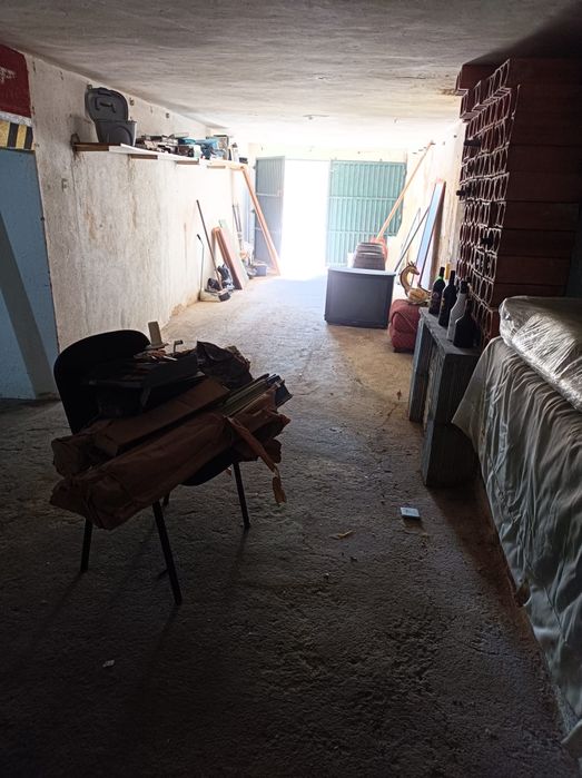 Garagem ampla para arrendamento