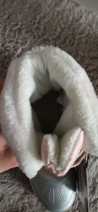 Nowe zimowe buty 33