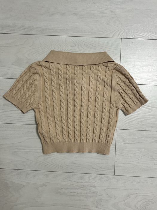 Бежевий поло-топ Shein