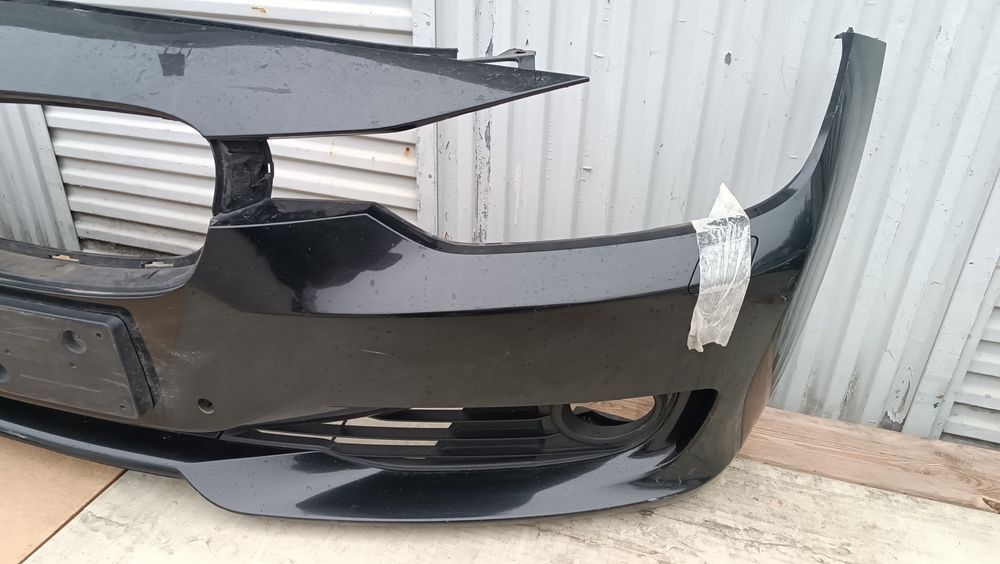 Vendo parachoque de frente BMW 3  LCI series F30,31 ano 2015/18