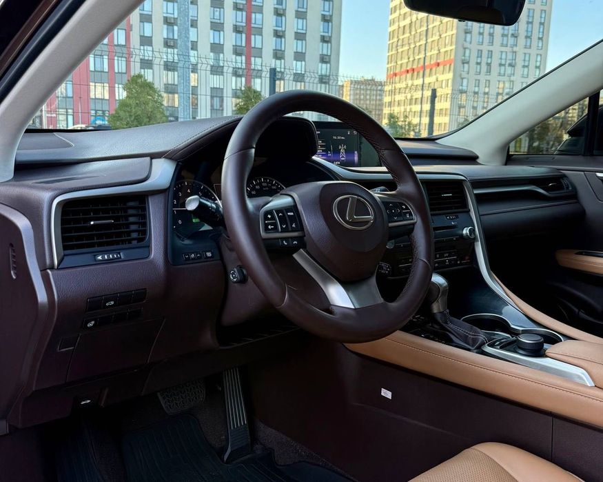 Lexus RX 450h official