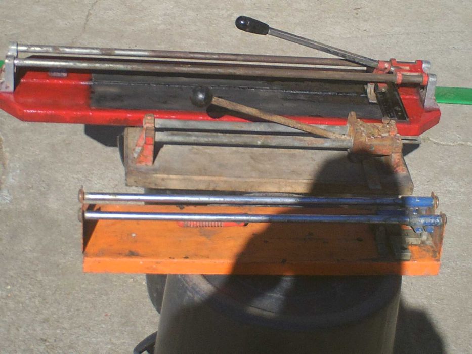 tres maquinas de cortar ceramica, grande\media \pequena