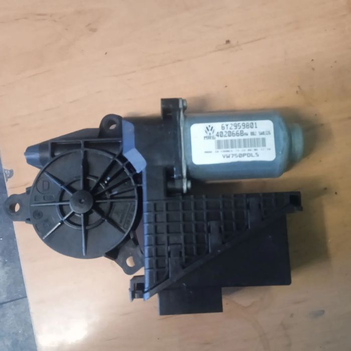 Silniczek podnoszenia szyby 6Y2959801