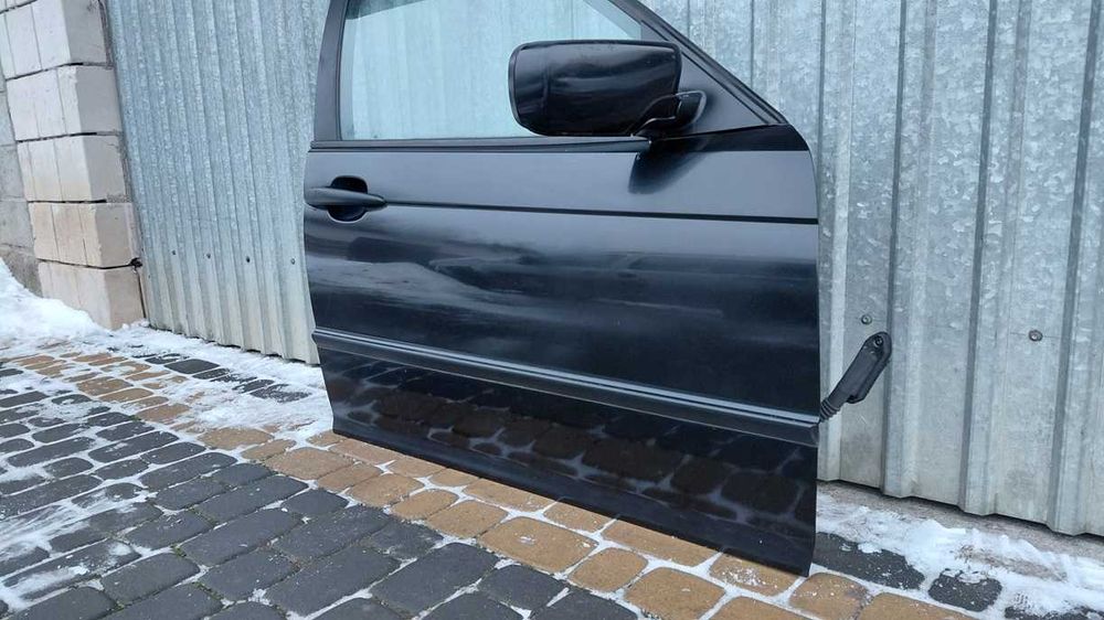 Kompletne Drzwi prawy przód bmw e46 COSMOSSCHWARZ METALLIC 303/9
