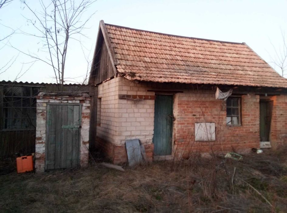 Продаеться Хата в селi Лозуватка. Торг.