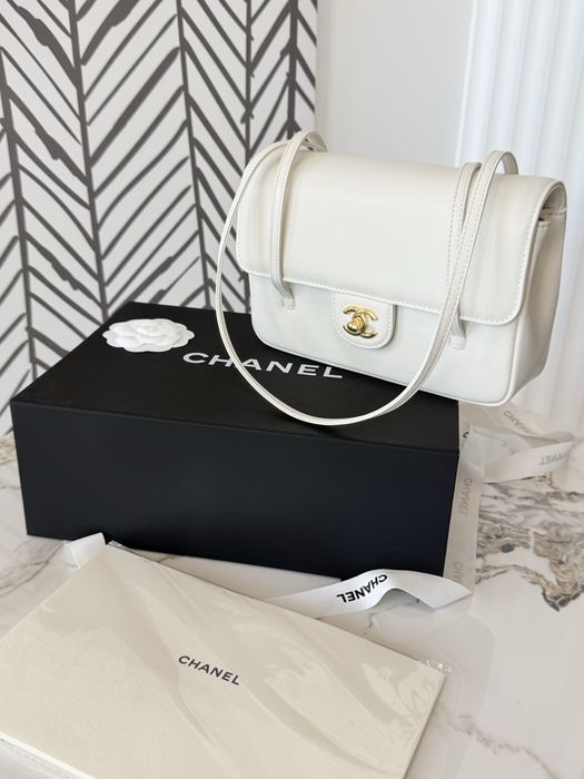 Сумка Chanel.