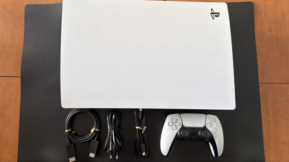 Playstation 5, 825GB
