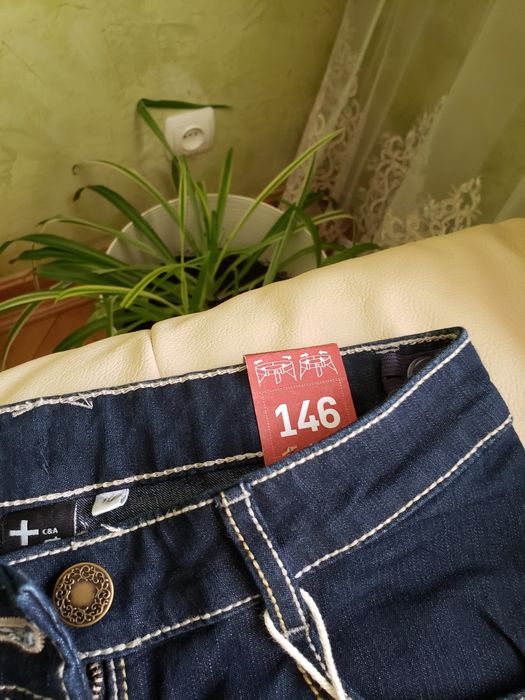 Продам джинсы детские