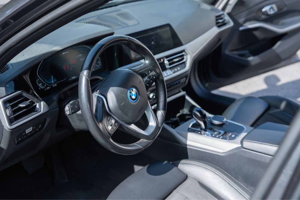 BMW 320e touring